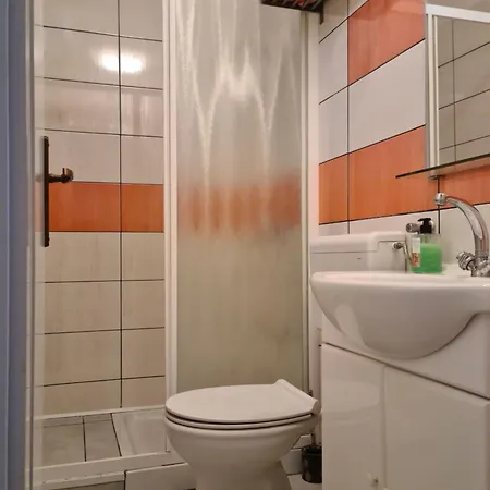 Dana Apartment *